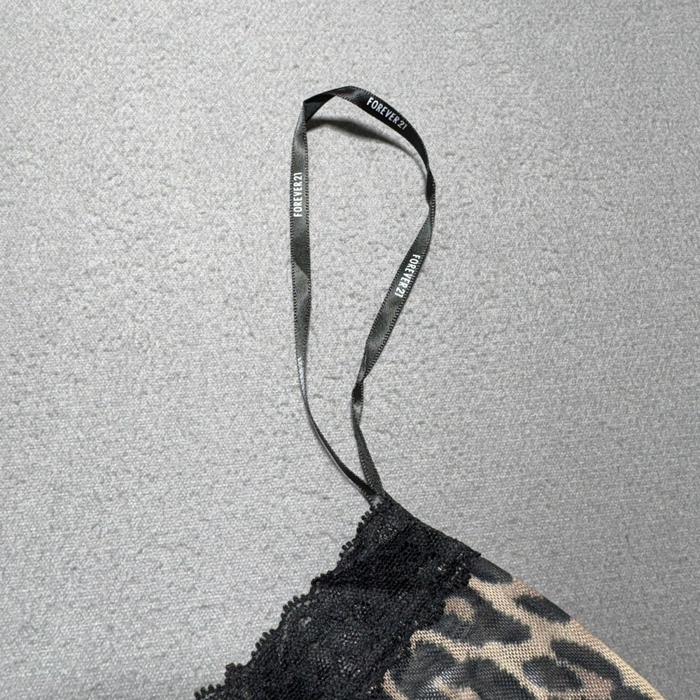 Leopard Print Mesh Top Lace Trim Bell Sleeve Ruched V-Neck Medium NWT - Picture 11 of 14